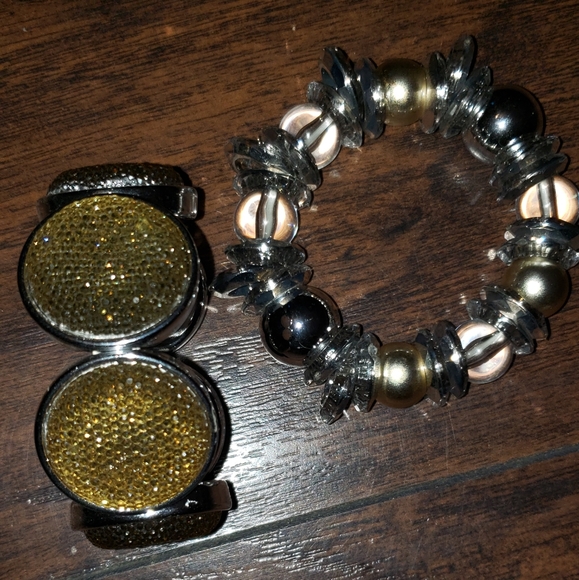 Two fashion stretch bracelets one size - Picture 1 of 3